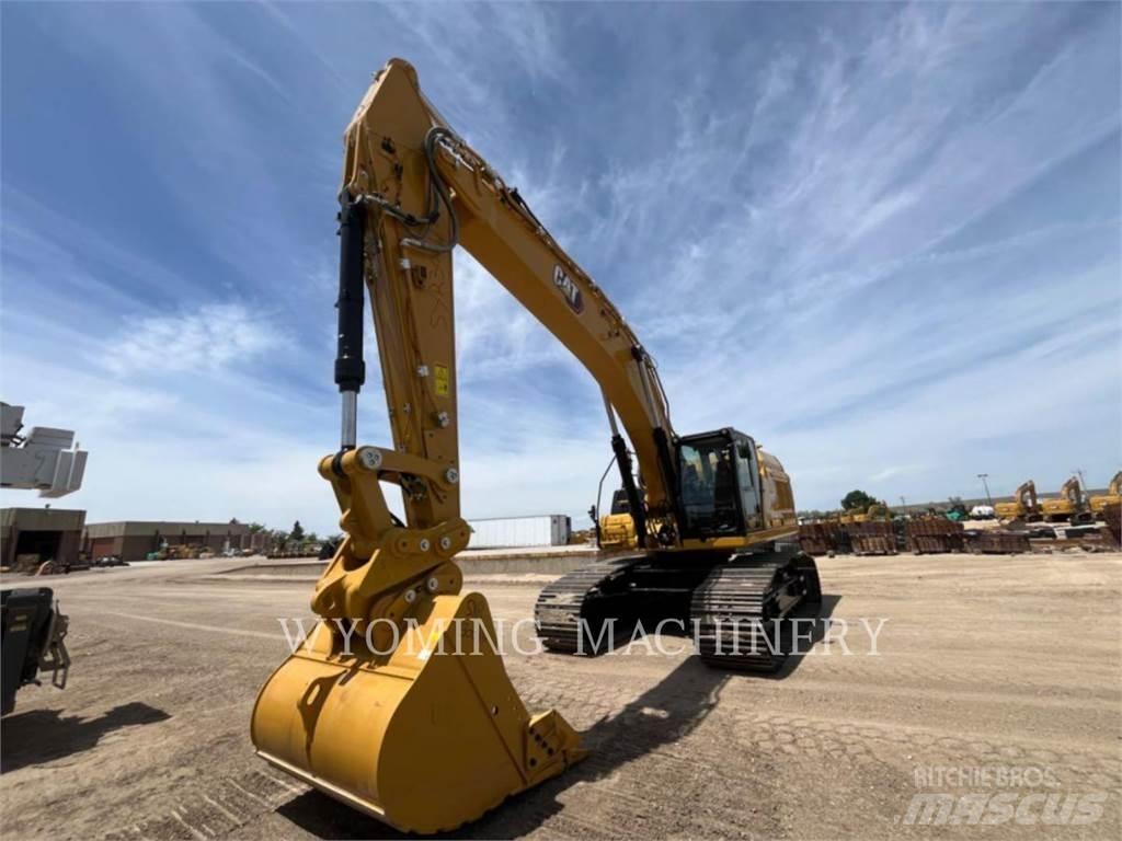 CAT 352 حفارات زحافة