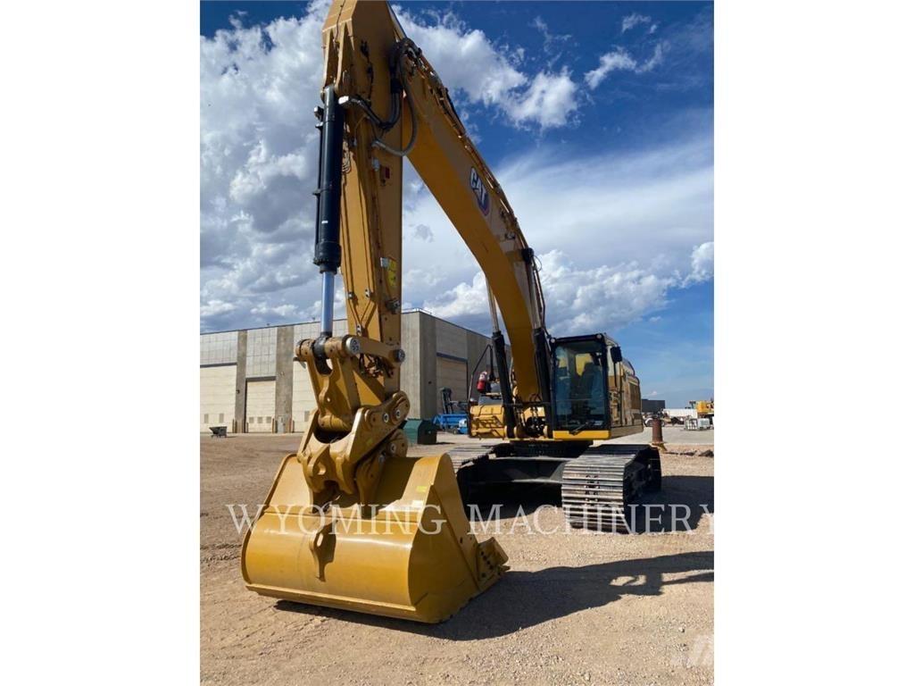 CAT 352 حفارات زحافة