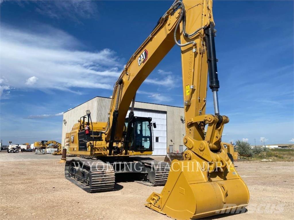 CAT 352 حفارات زحافة