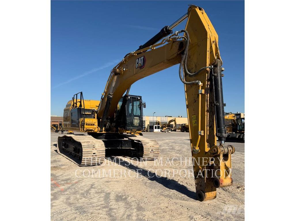 CAT 352 حفارات زحافة