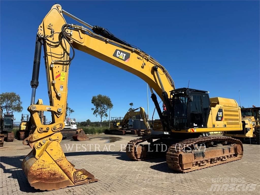 CAT 352-07 حفارات زحافة