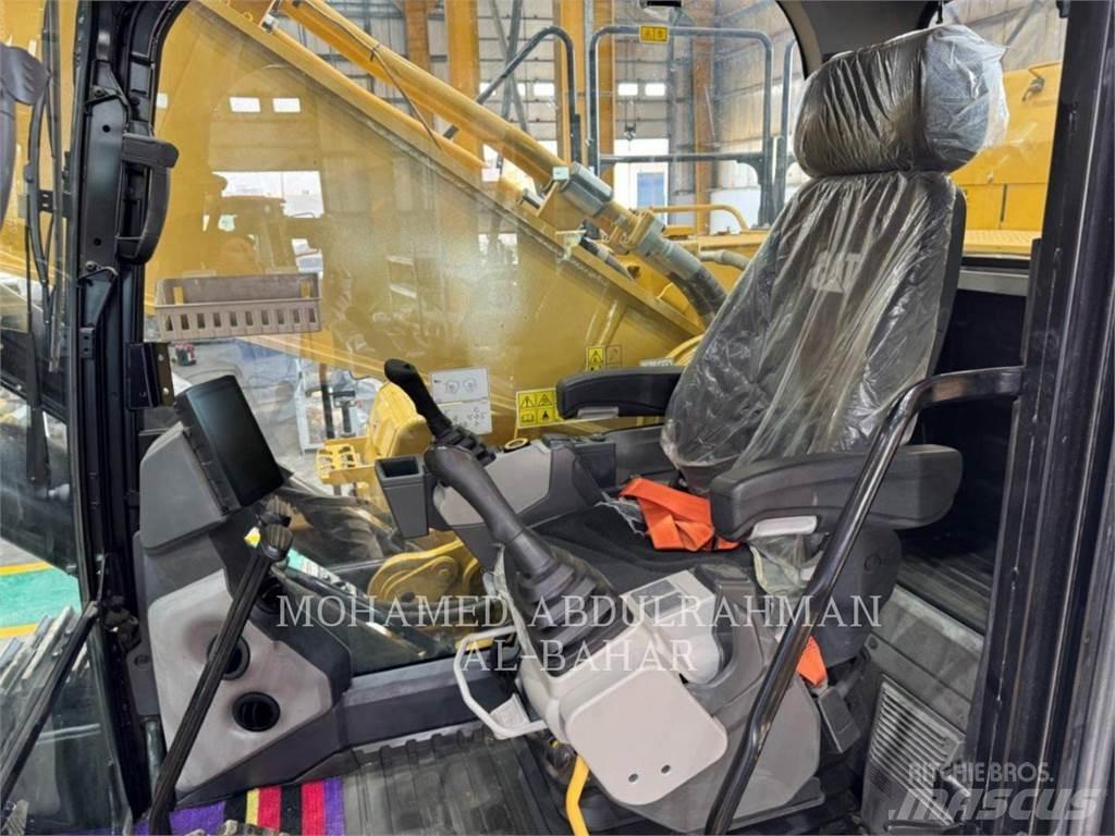 CAT 352-08FG حفارات زحافة