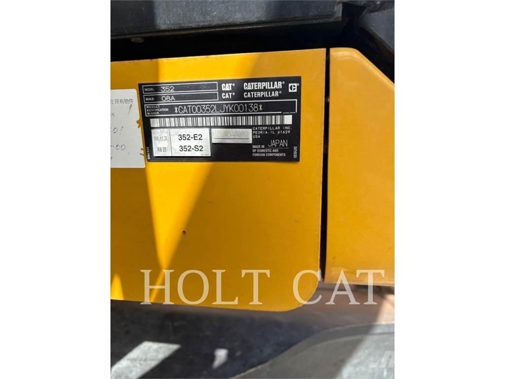 CAT 352 11 حفارات زحافة