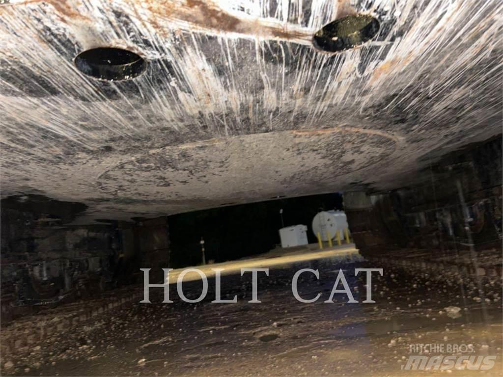 CAT 352 11 TC حفارات زحافة