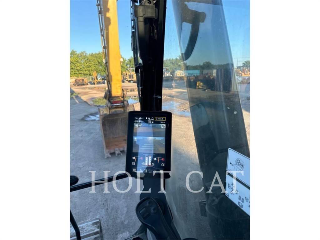 CAT 352 12 TC حفارات زحافة
