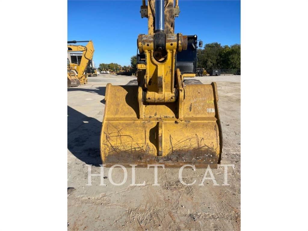 CAT 352 12 TC حفارات زحافة