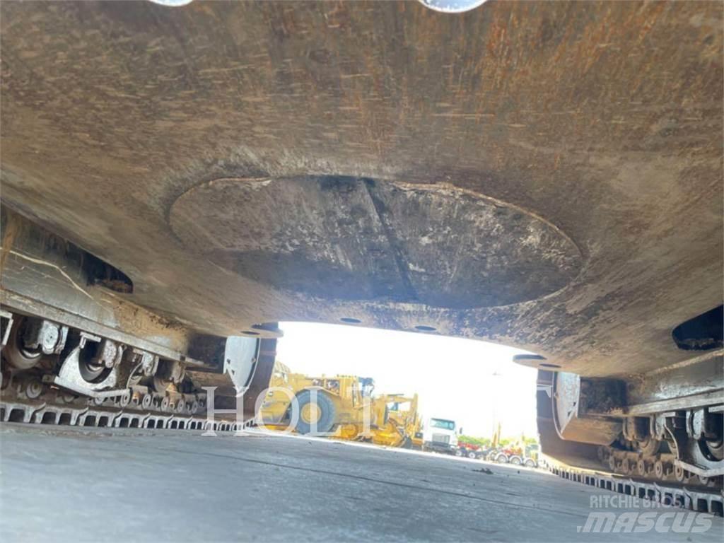 CAT 352 12 TC حفارات زحافة
