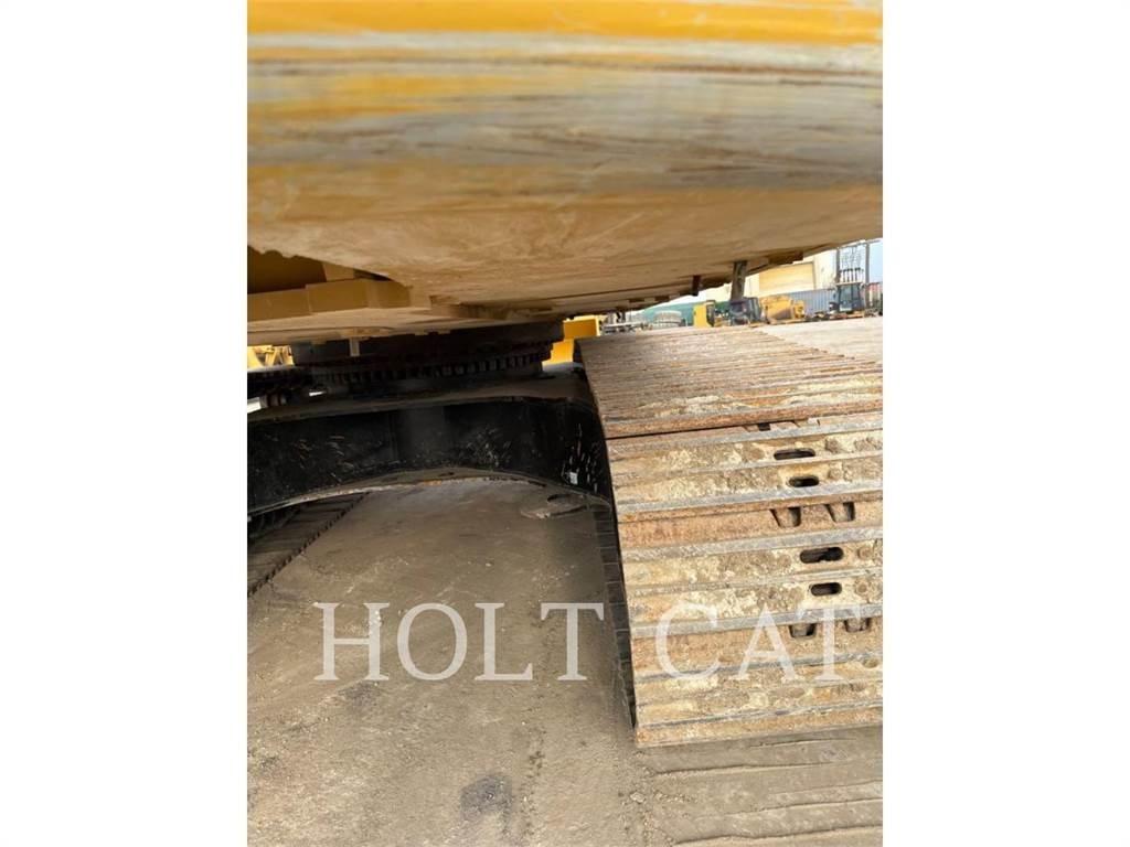 CAT 352 12 TC حفارات زحافة