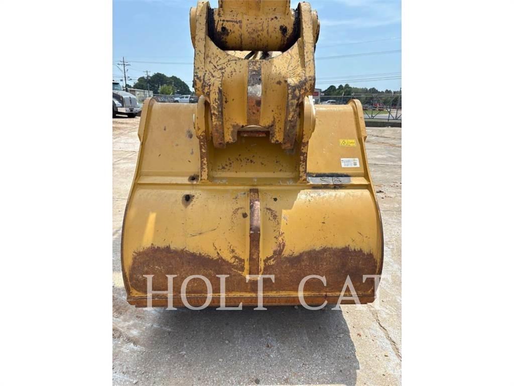 CAT 352 12 TC حفارات زحافة