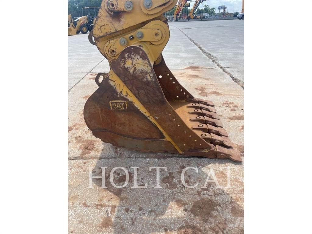 CAT 352 12 TC حفارات زحافة