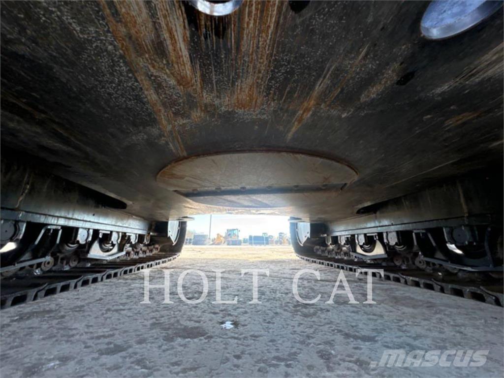 CAT 352 12 TC حفارات زحافة