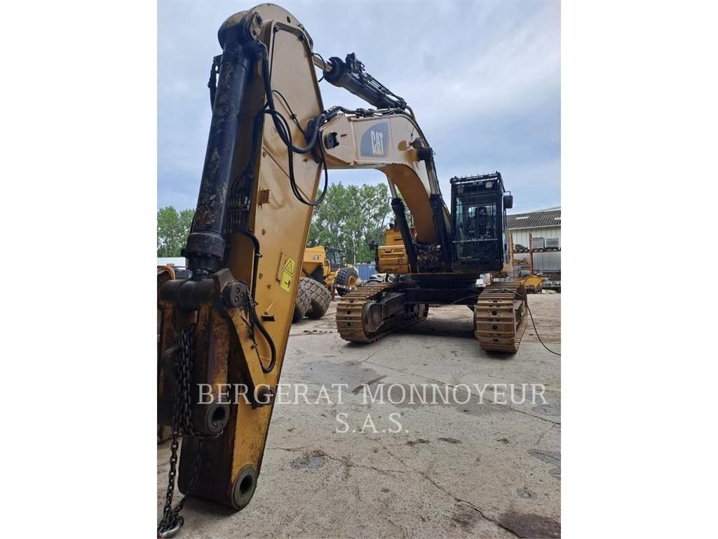 CAT 352F حفارات زحافة