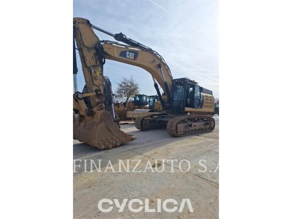 CAT 352FL حفارات زحافة