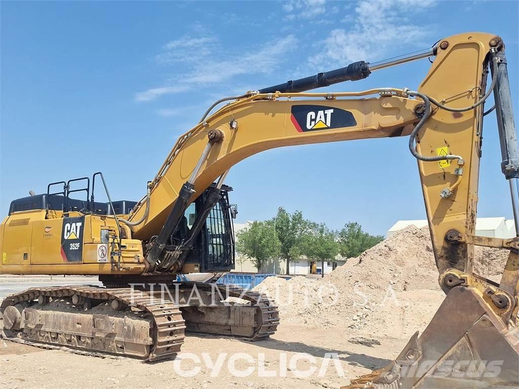 CAT 352FL حفارات زحافة