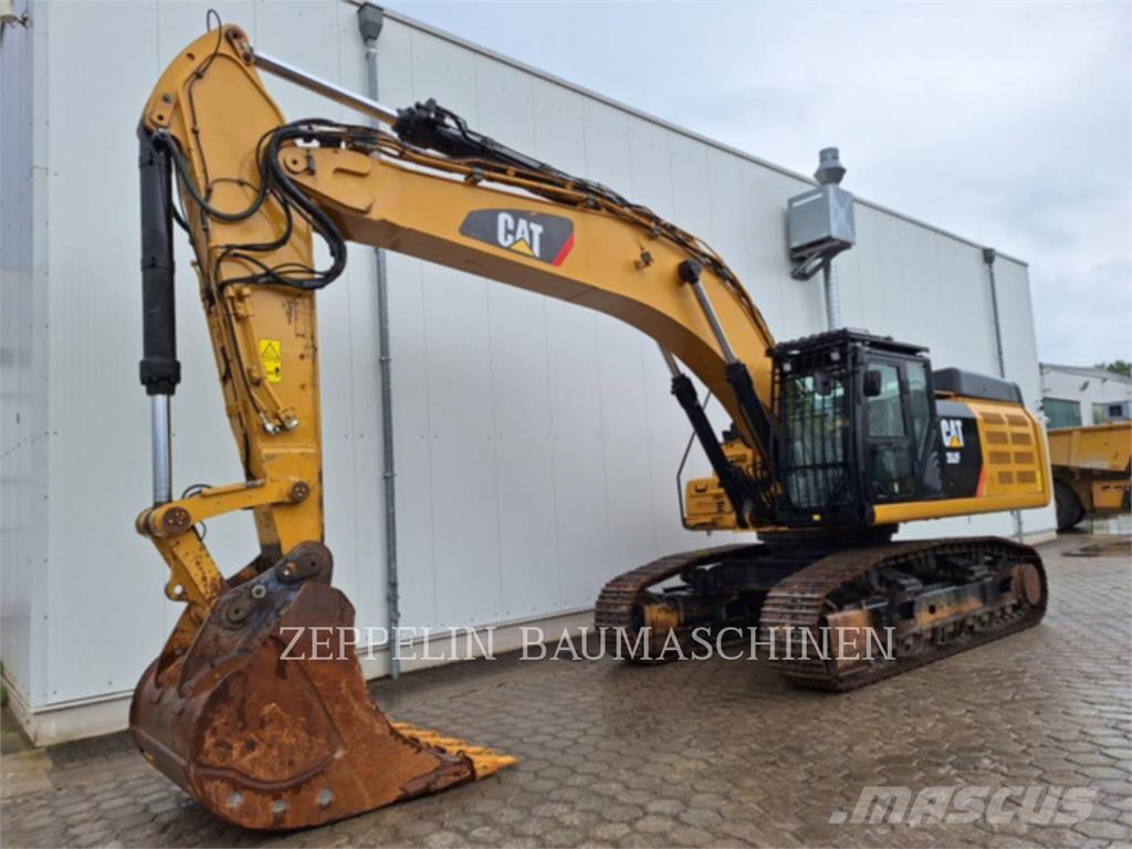 CAT 352FL حفارات زحافة
