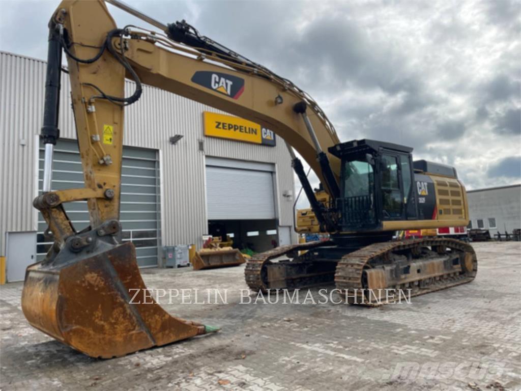 CAT 352FL حفارات زحافة