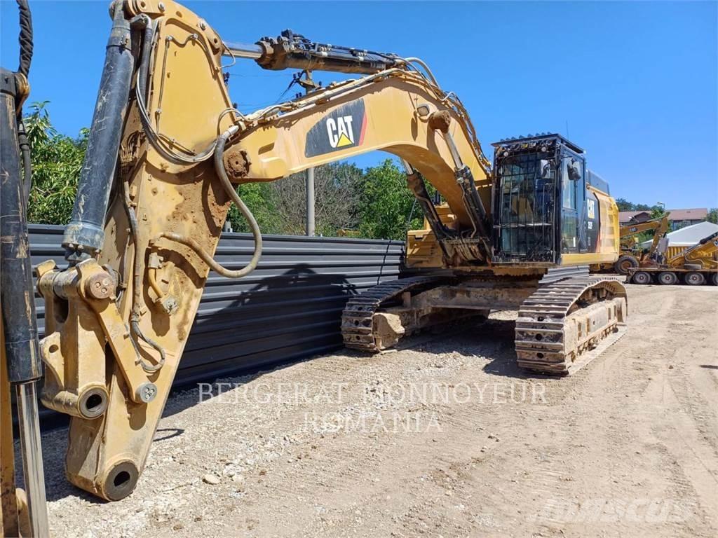 CAT 352FVG حفارات زحافة