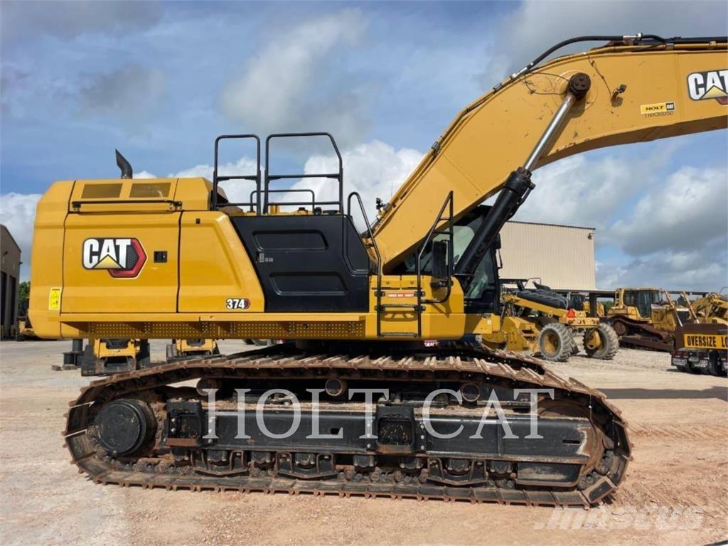 CAT 374 حفارات زحافة
