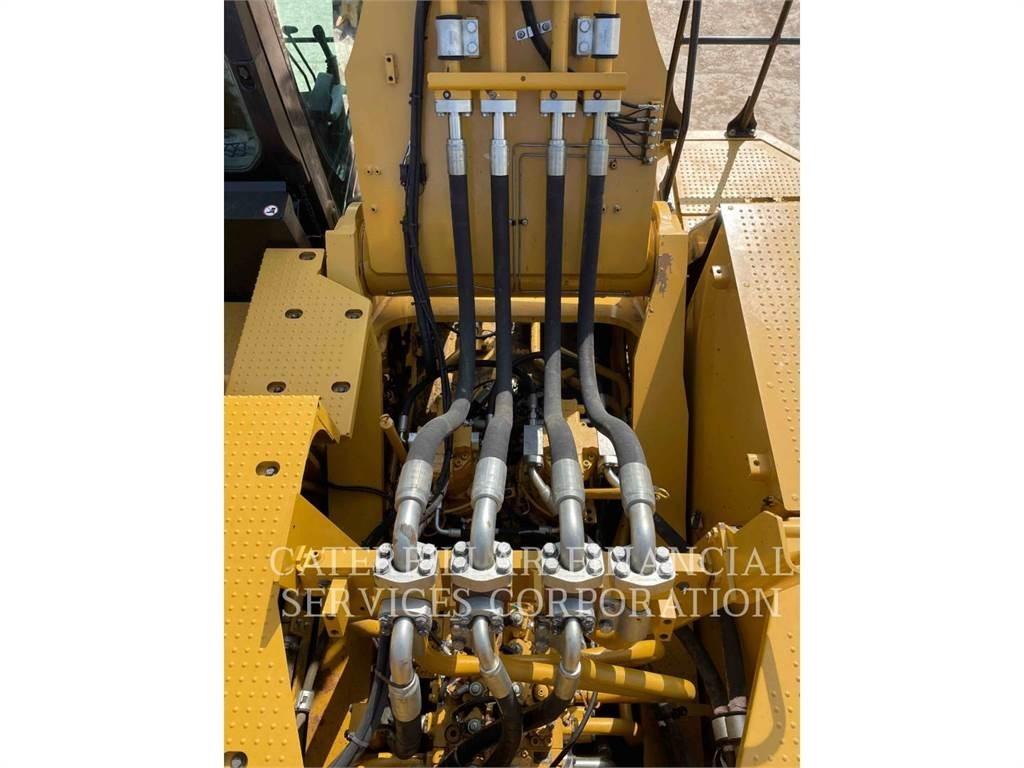 CAT 374-07 حفارات زحافة