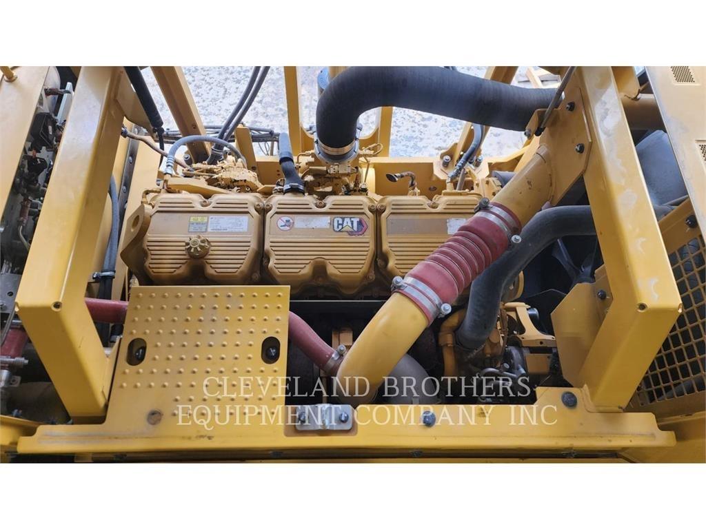 CAT 374-07 حفارات زحافة
