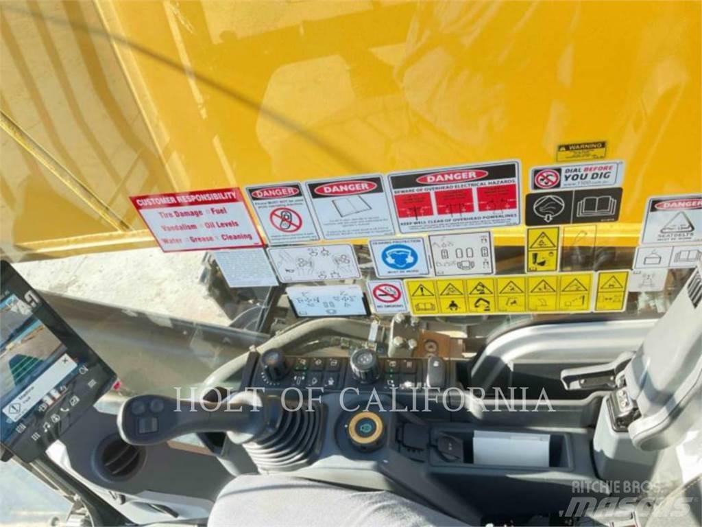 CAT 374 2D حفارات زحافة