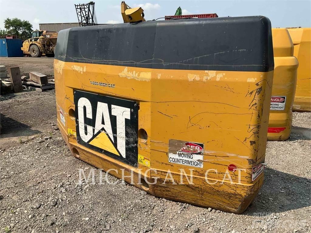 CAT 374DL P حفارات زحافة