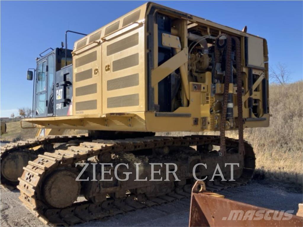 CAT 374F حفارات زحافة