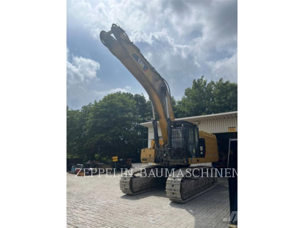 CAT 374FL حفارات زحافة