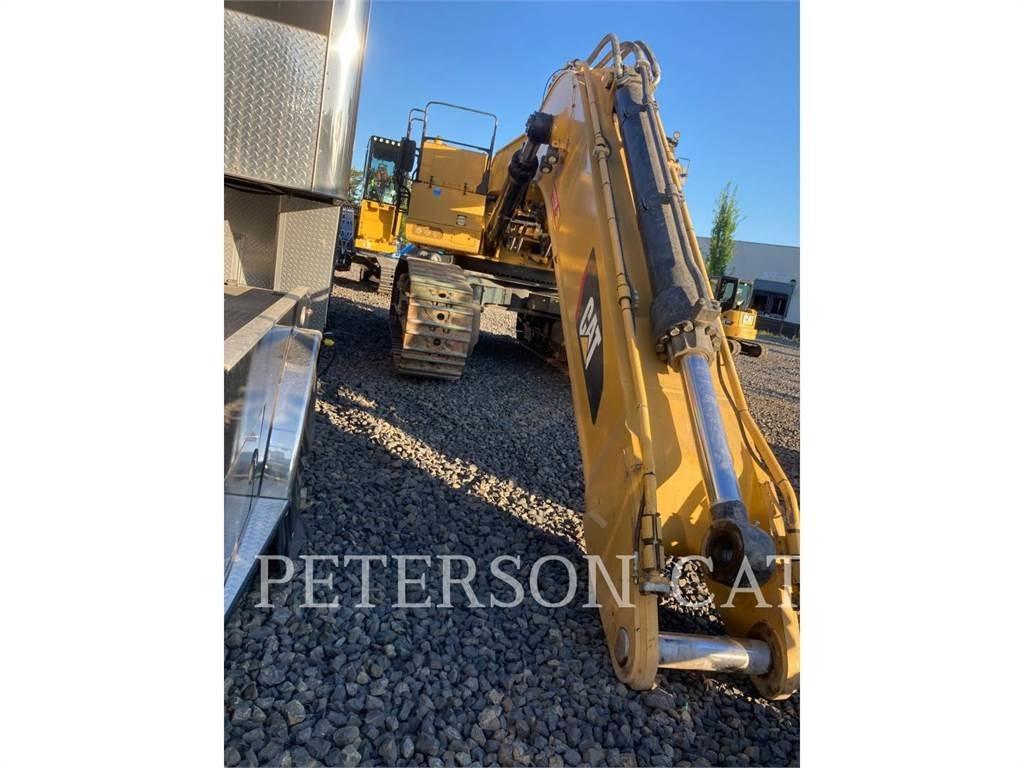 CAT 390FL حفارات زحافة