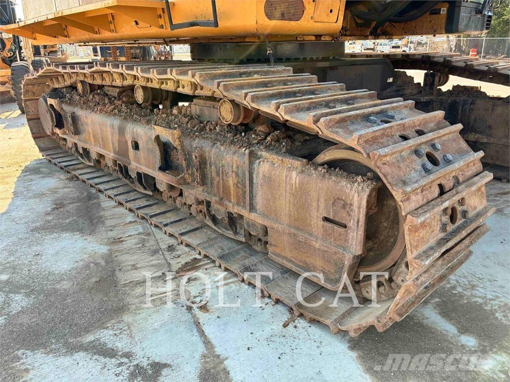 CAT 390FL حفارات زحافة