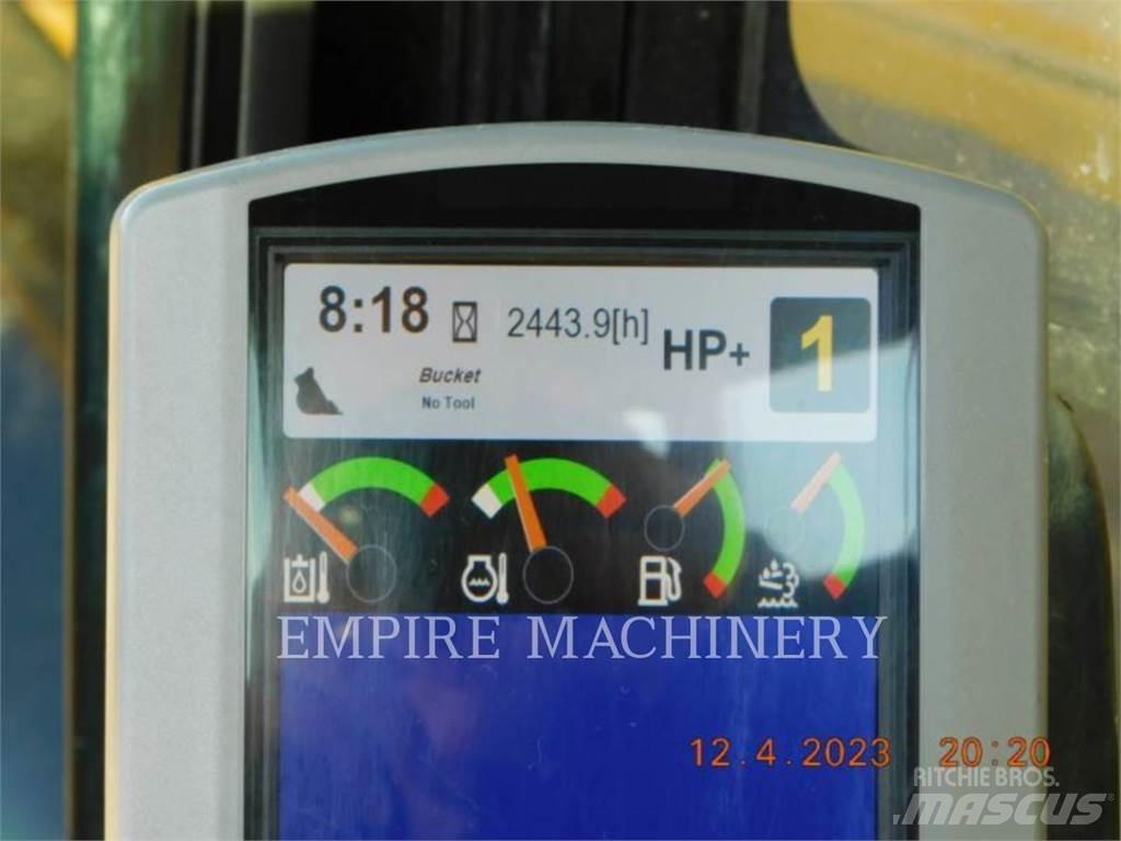 CAT 390FL GP P حفارات زحافة