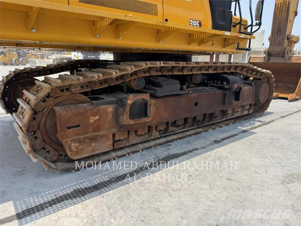 CAT 395 حفارات زحافة
