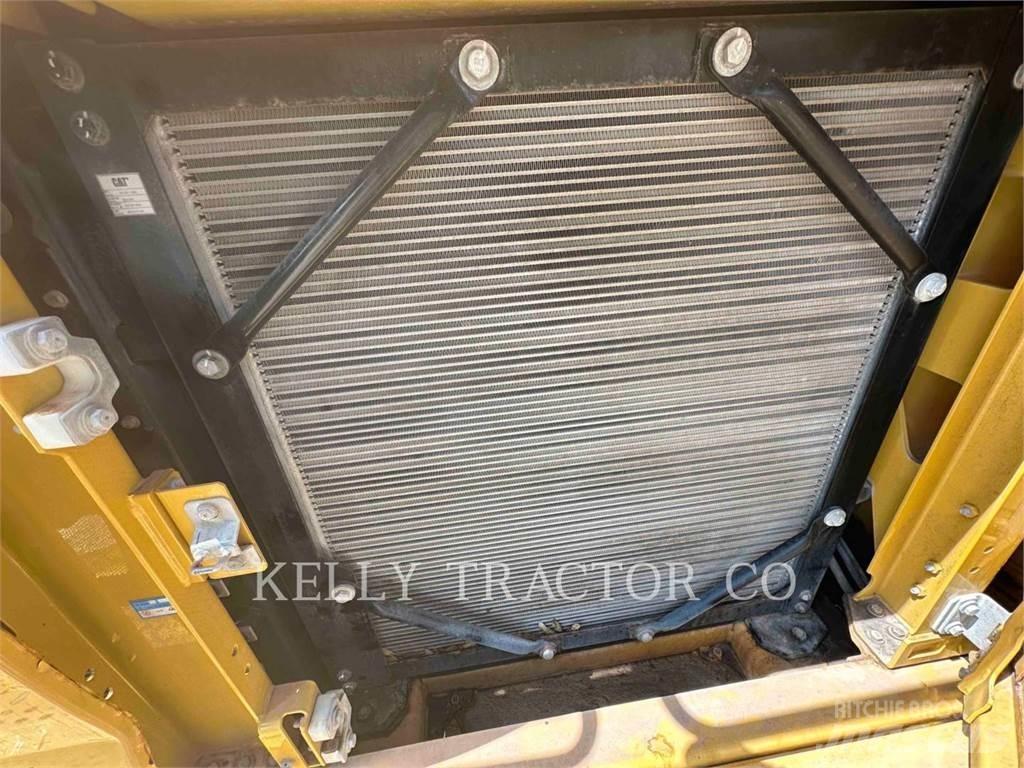 CAT 395 حفارات زحافة