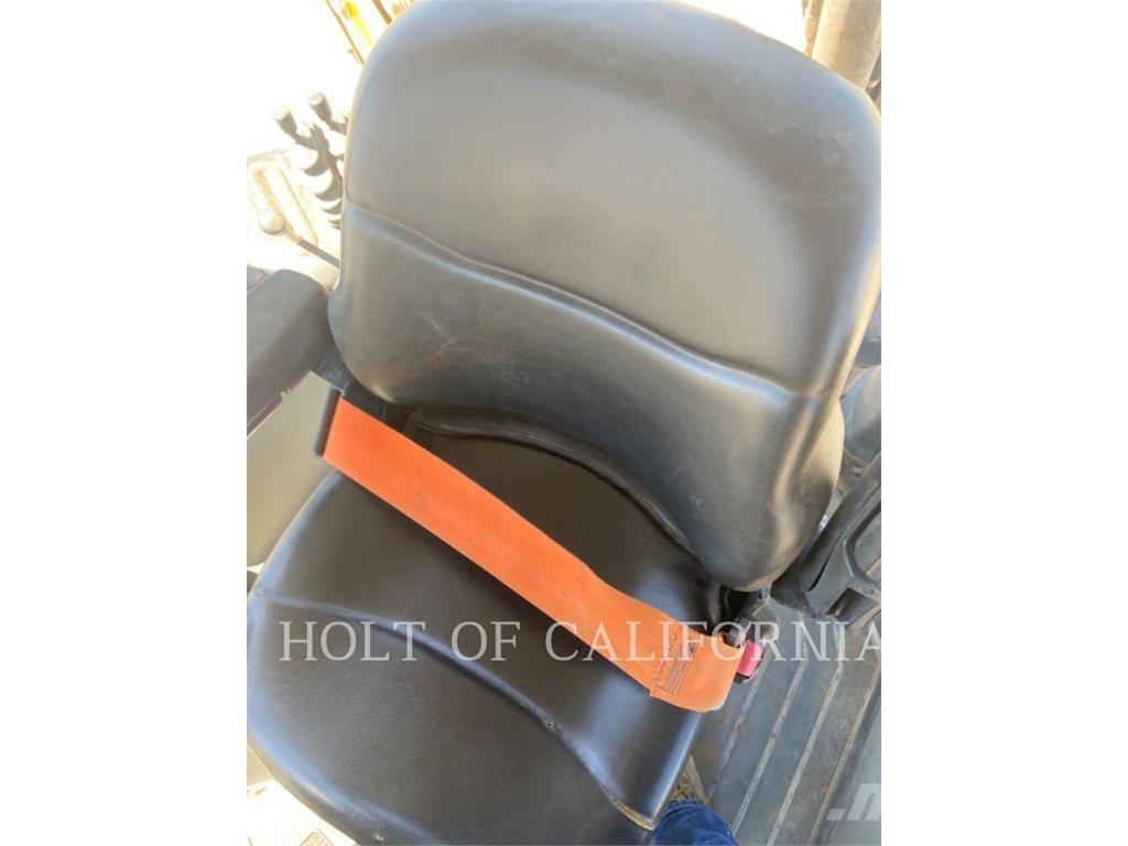 CAT 415 لوادر ذات جرافات عكسية