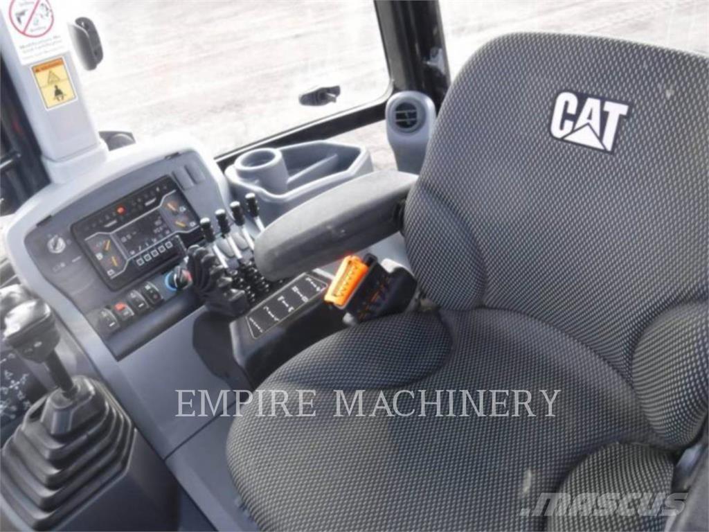 CAT 415-07ILCA لوادر بعجل