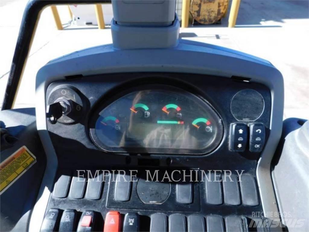 CAT 415F2 IL لوادر بعجل