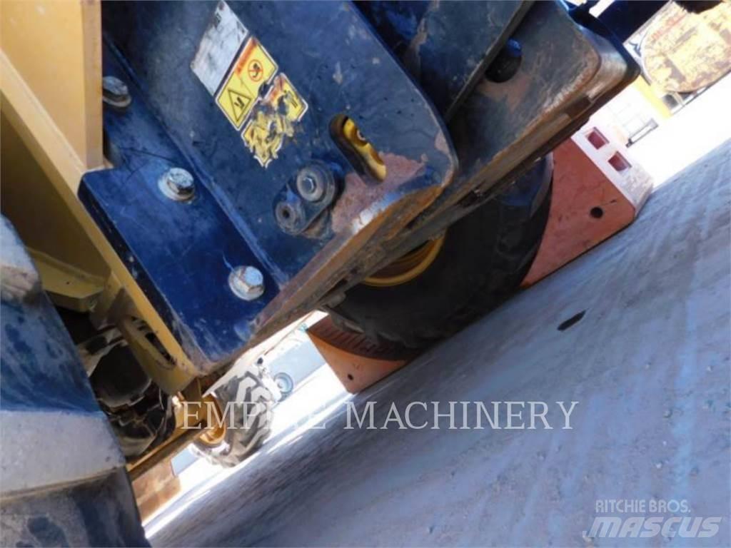 CAT 415F2 IL لوادر بعجل