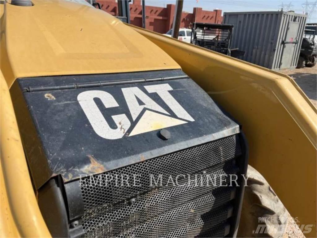 CAT 415F2 IL لوادر بعجل