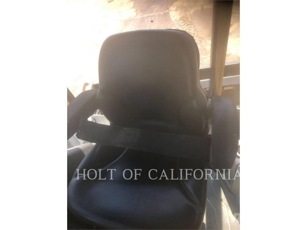 CAT 415IL لوادر بعجل