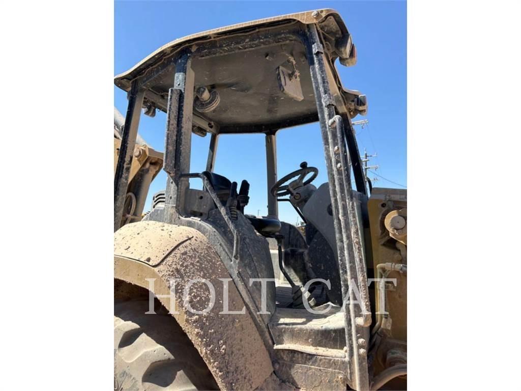 CAT 416 4SX لوادر ذات جرافات عكسية