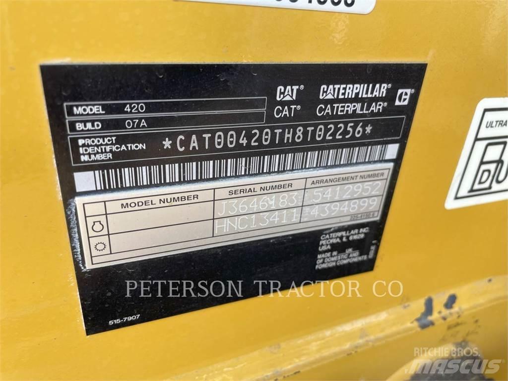 CAT 420 لوادر ذات جرافات عكسية