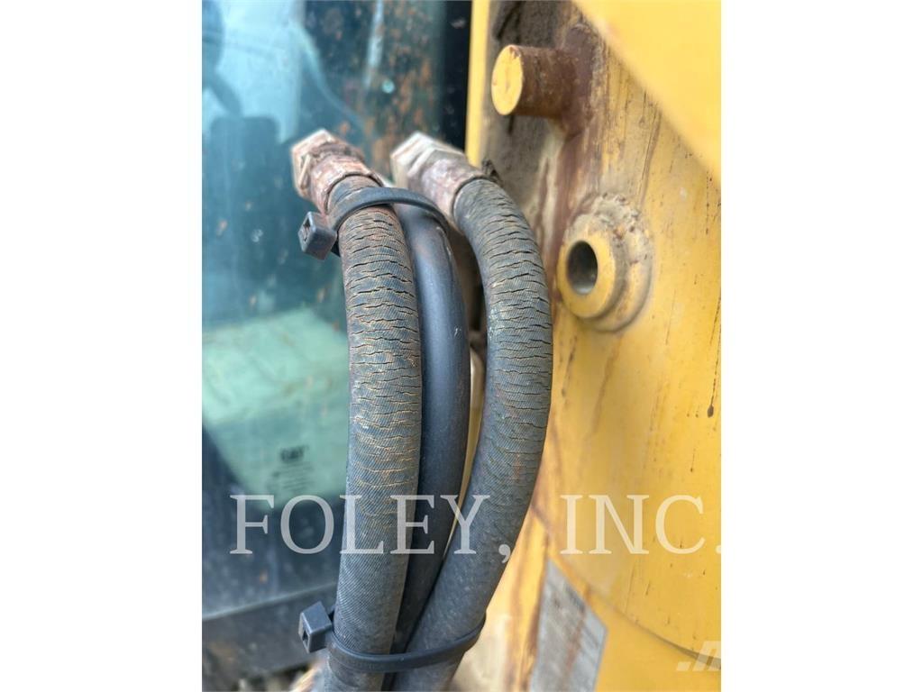 CAT 420-07XE لوادر ذات جرافات عكسية