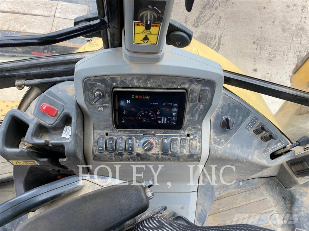 CAT 420-07XE لوادر ذات جرافات عكسية