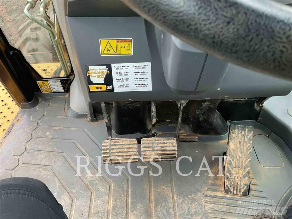 CAT 420 4AEM لوادر ذات جرافات عكسية