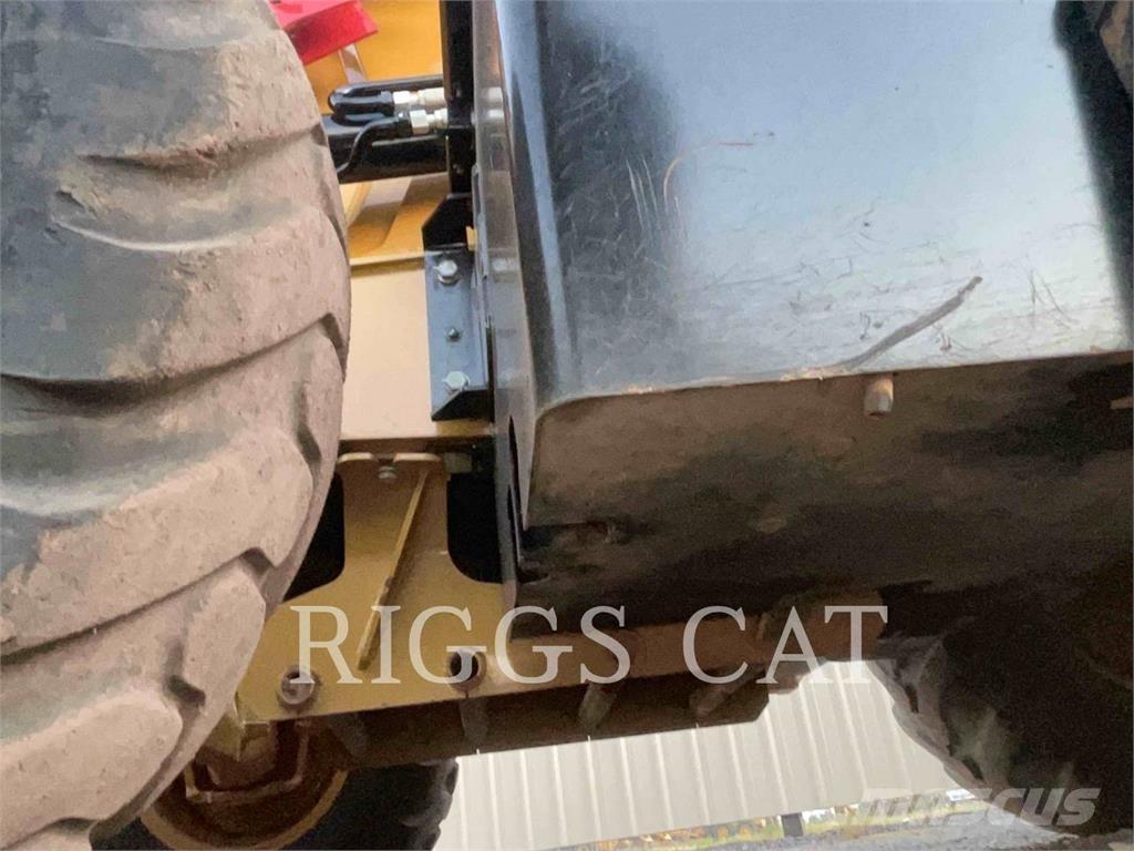 CAT 420 4AEM لوادر ذات جرافات عكسية