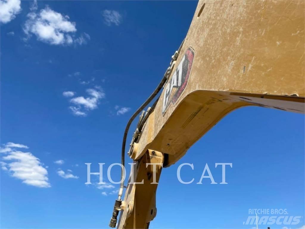 CAT 420 4SX لوادر ذات جرافات عكسية