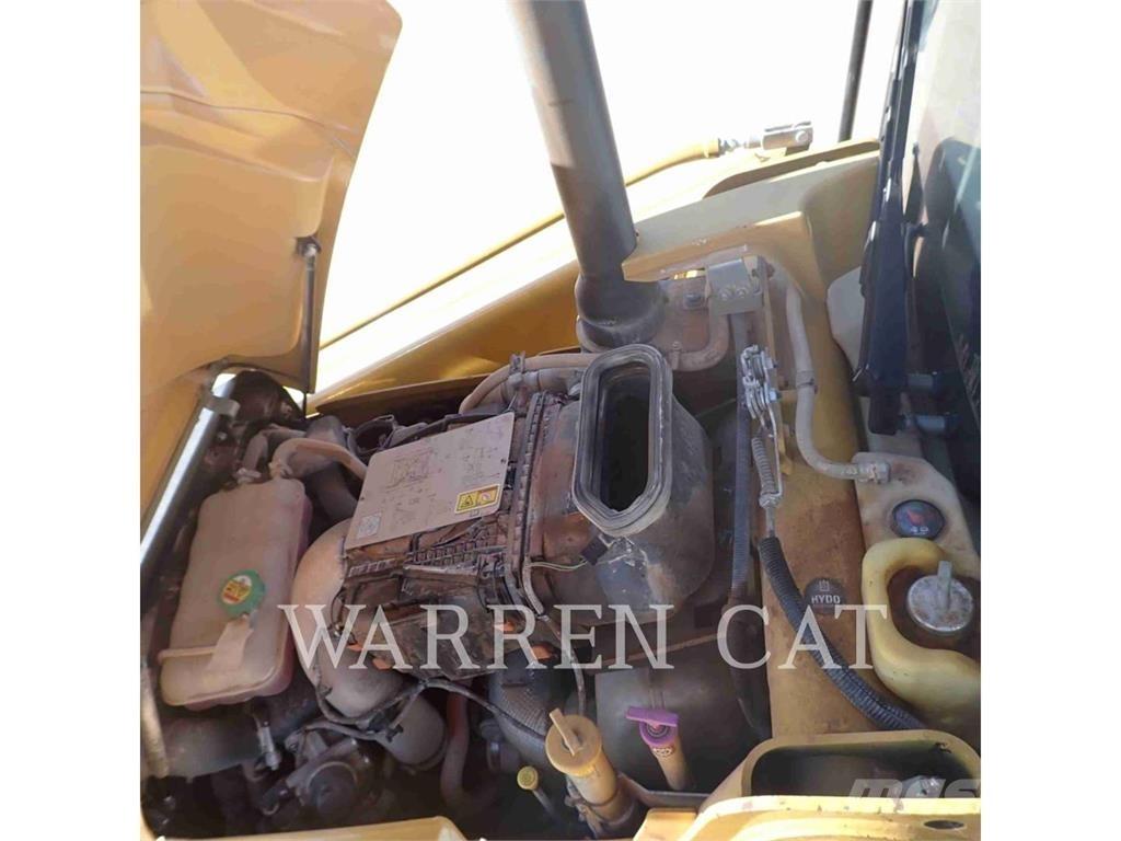 CAT 420 AE4 لوادر ذات جرافات عكسية