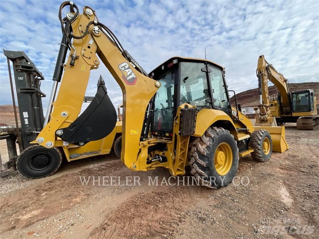 CAT 420 CF لوادر ذات جرافات عكسية