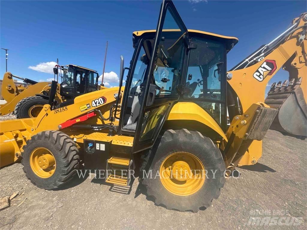 CAT 420 CF لوادر ذات جرافات عكسية