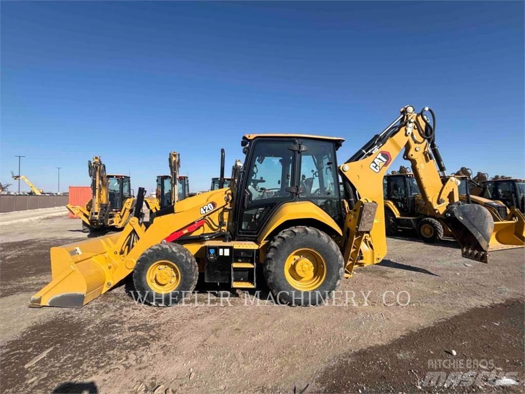 CAT 420 CF لوادر ذات جرافات عكسية